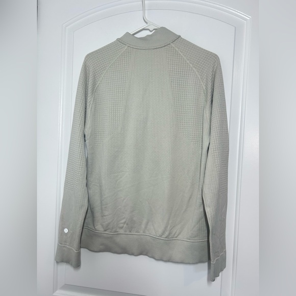 Lululemon Men’s Beige Textured Waffle Pullover Quarter Zip Sweater size small - Picture 3 of 15